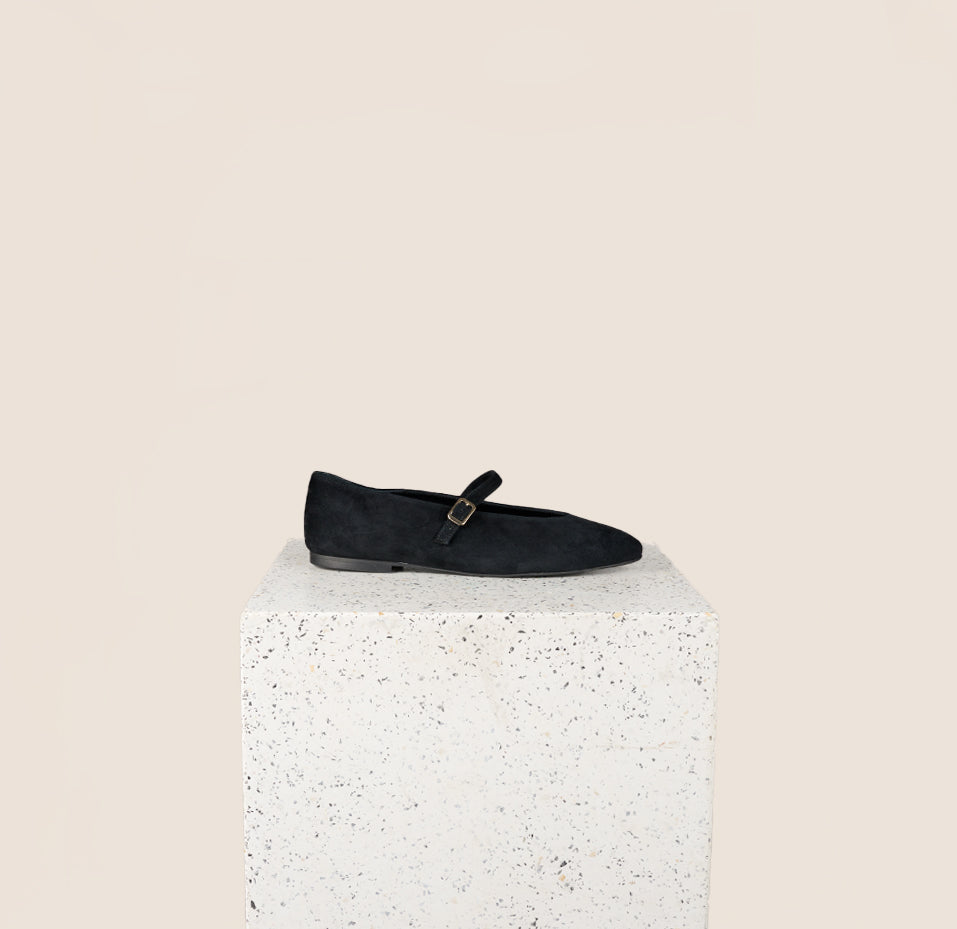 Bari in Black Suede