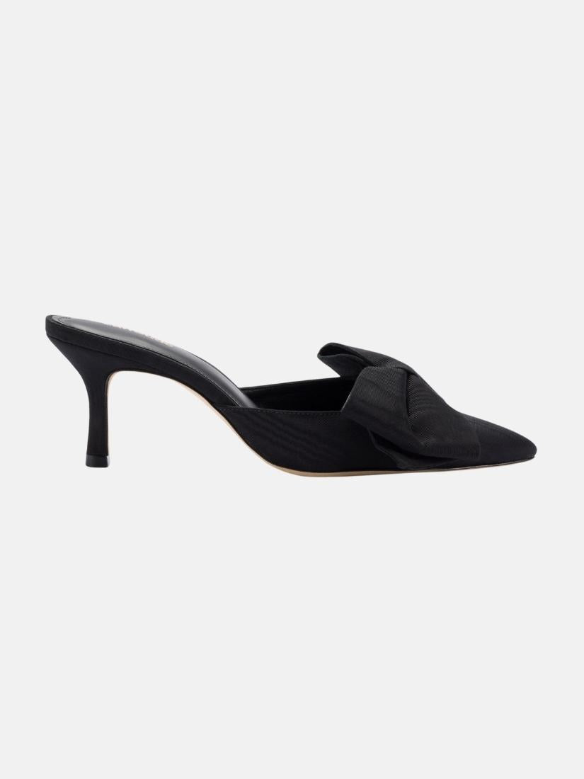 Mini Elle Pump In Black Fabric