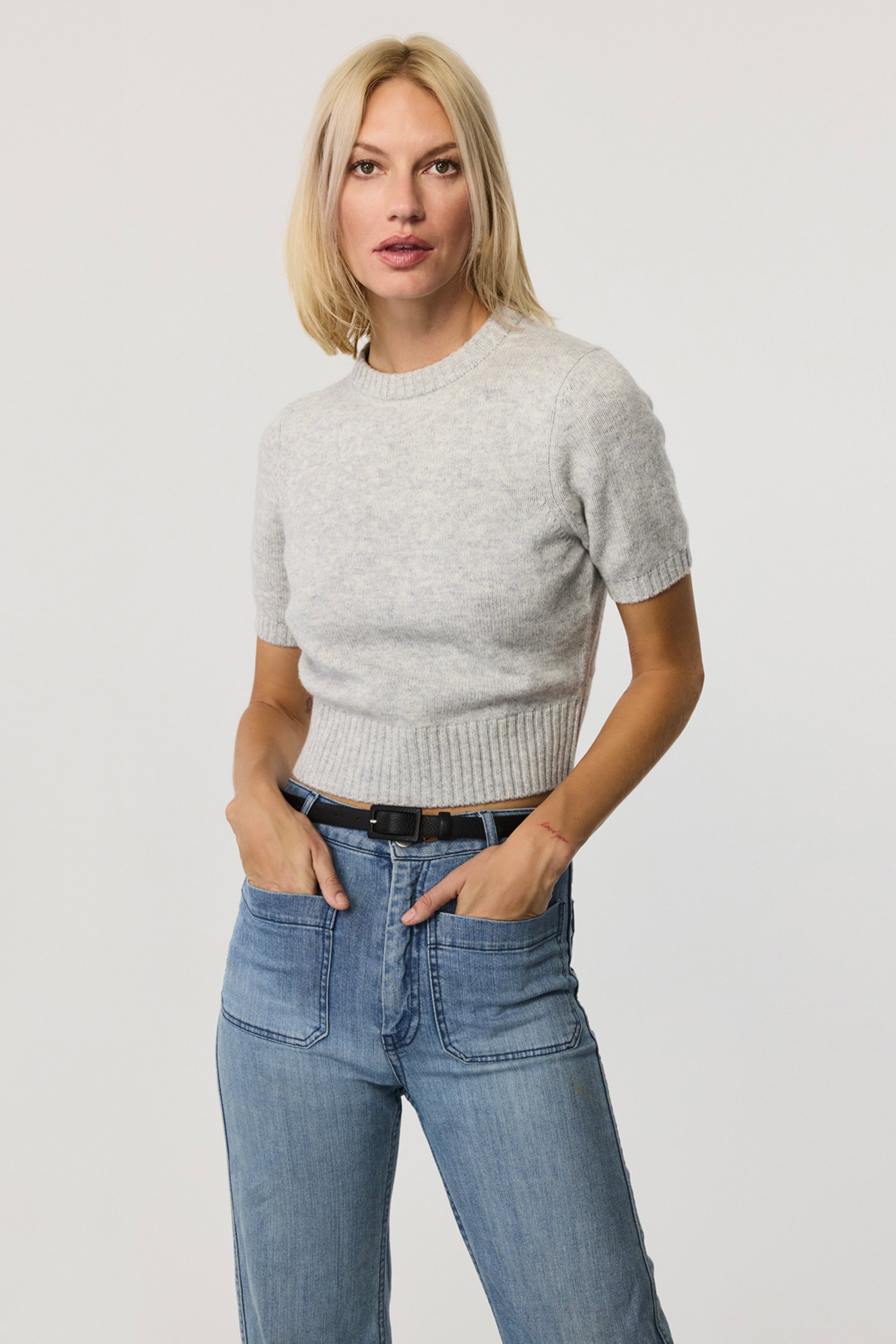 Elsie Short Sleeve Pull Over Sweater